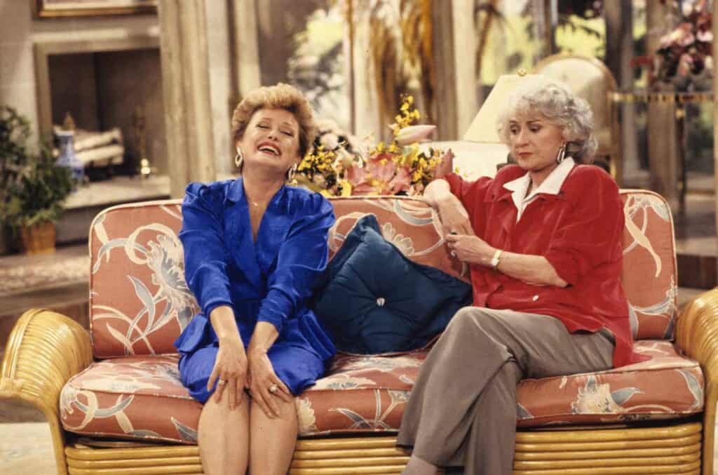The Golden Girls- Blanche and Dorothy in the living room